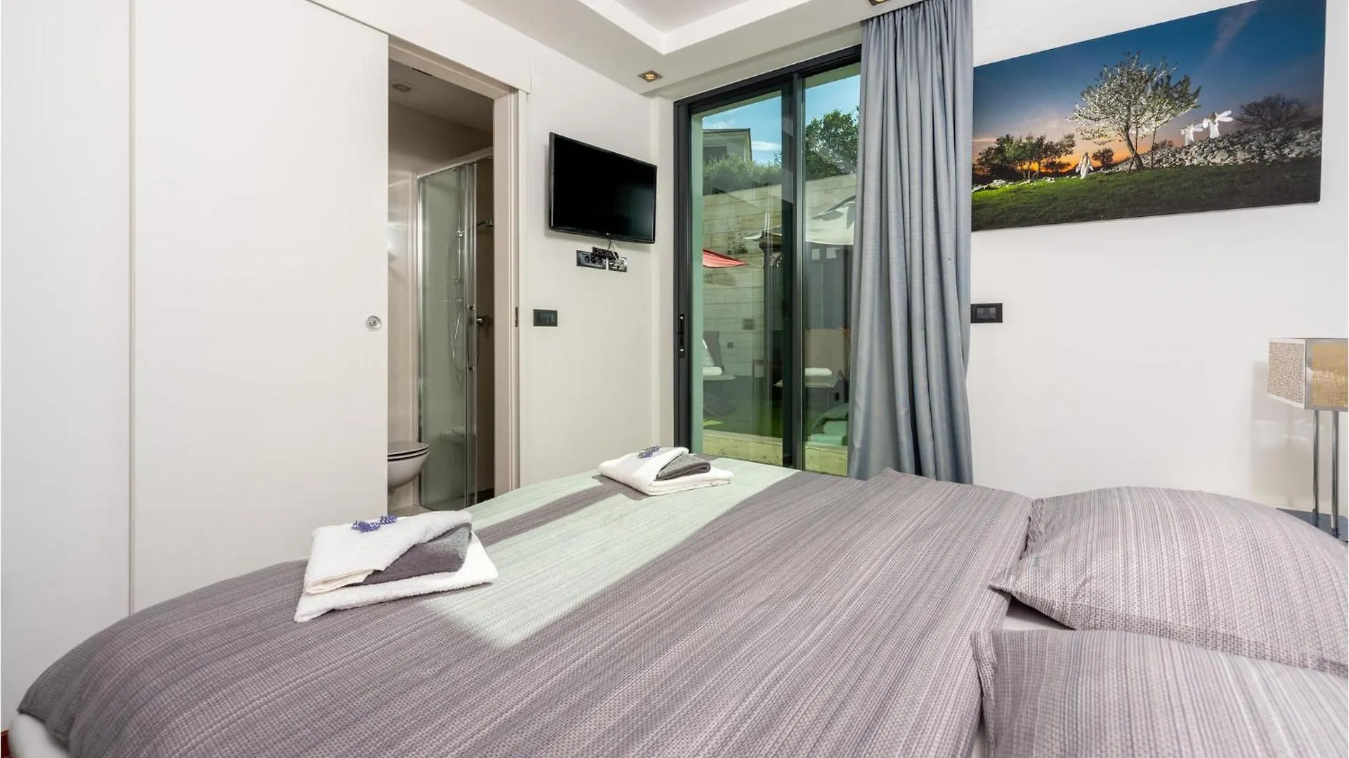 Amazing Apartment In Malinska With Kitchen Croatia